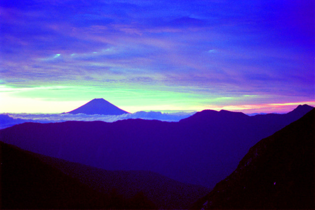 荒川小屋からの夜明の富士山・2