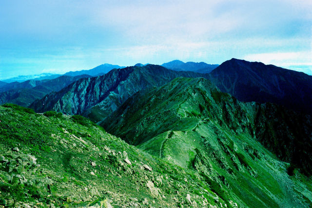 赤石岳から北の山々