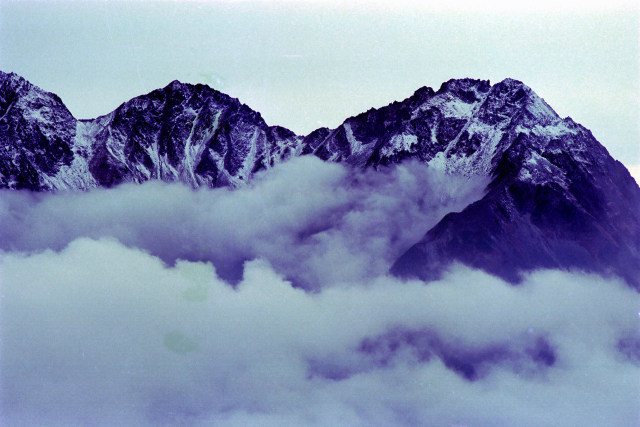 涸沢岳と北穂高岳(右)～1974年