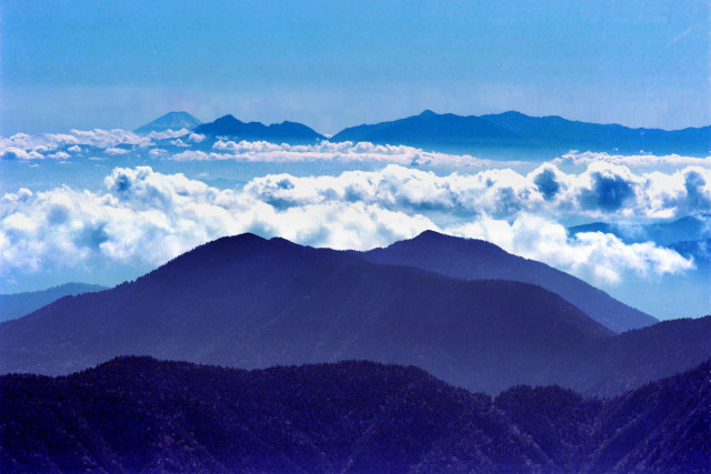 西穂高からの富士山と南アルプス