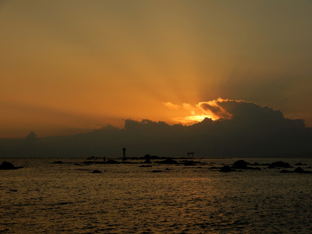 森戸海岸の光芒