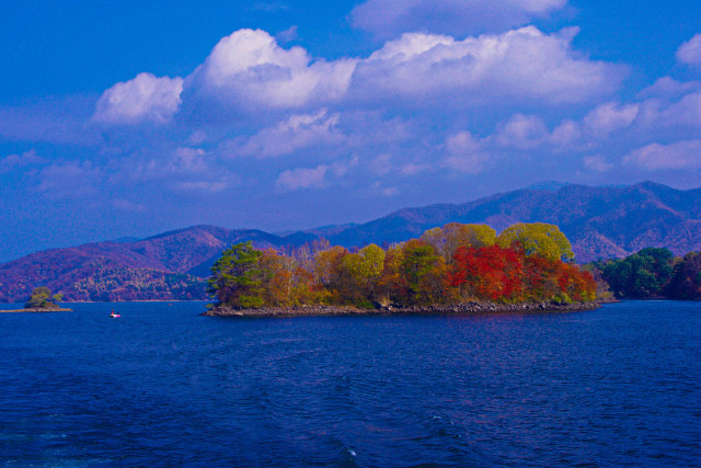 秋の桧原湖