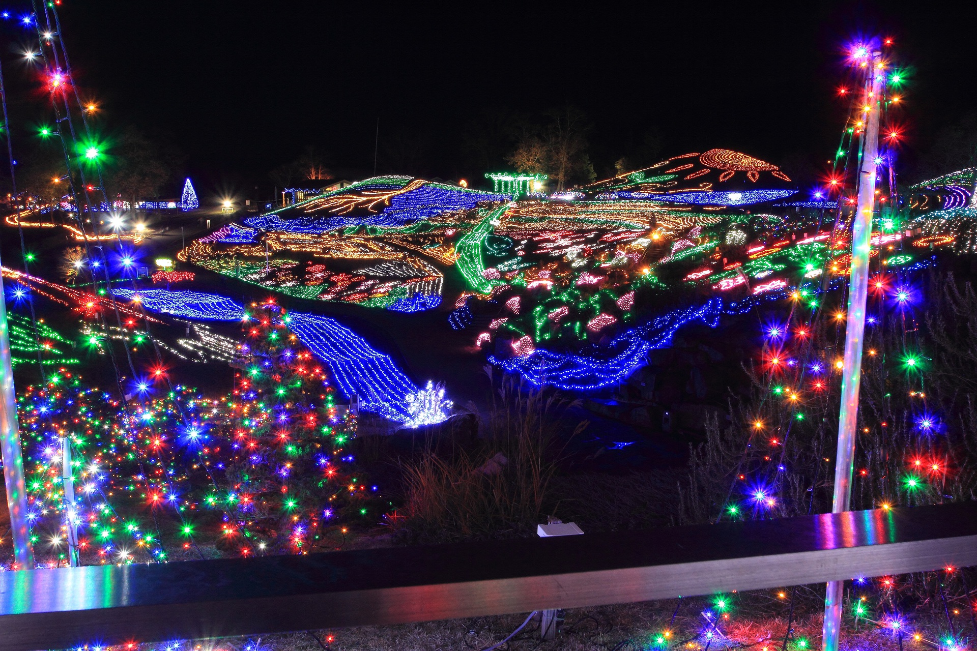 夜景 花火 イルミ まんのう公園イルミネーション1 壁紙19x1280 壁紙館