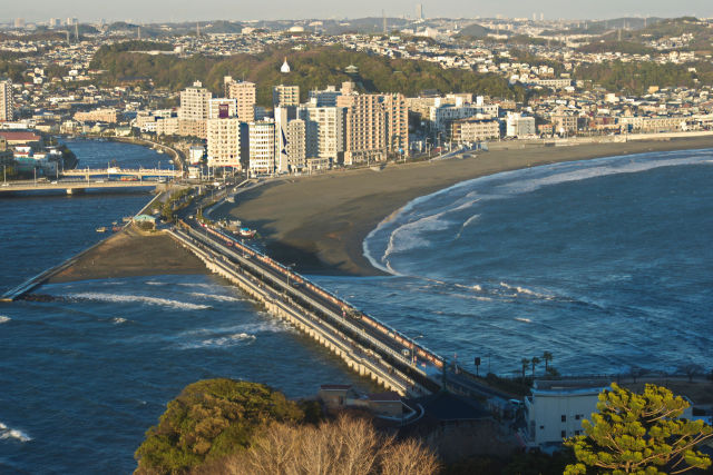 江の島大橋と片瀬海岸