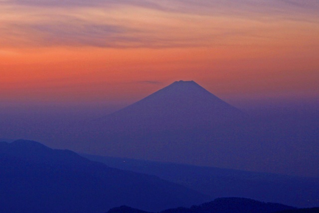 夜明けのシルエット