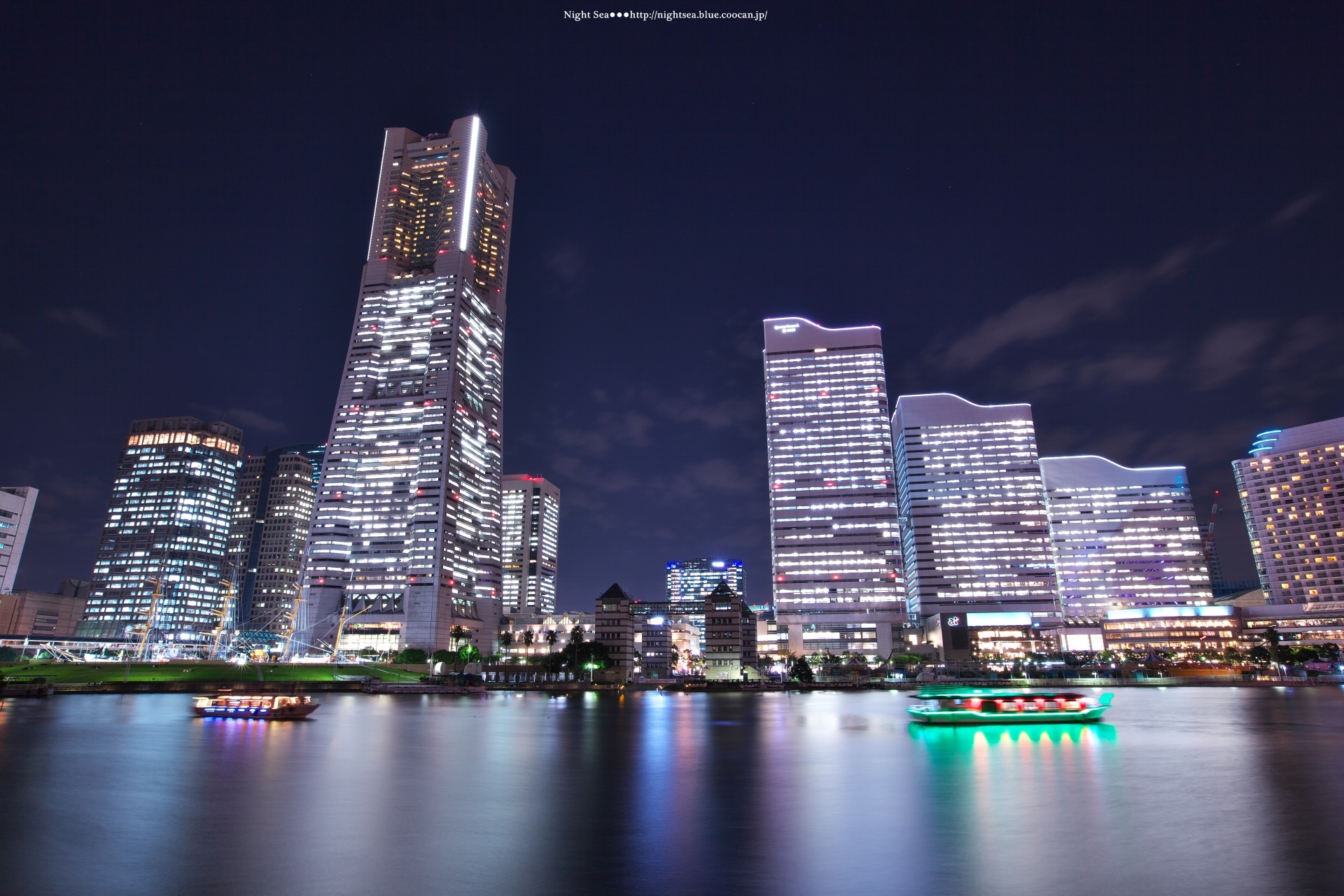 夜景 花火 イルミ 横浜の夜 壁紙19x1280 壁紙館