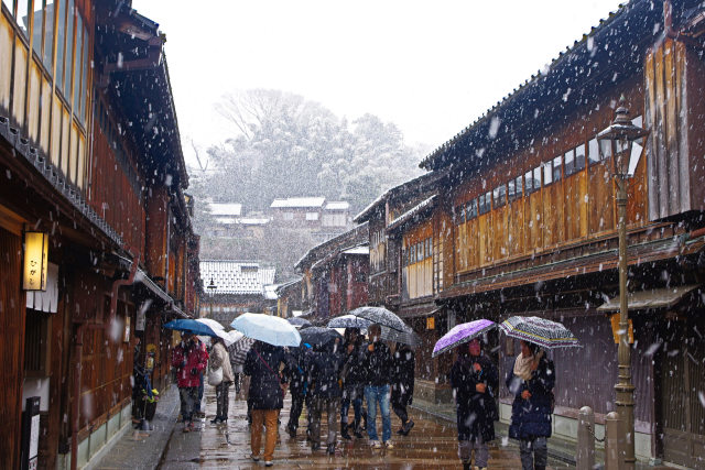 金沢 雪のひがし茶屋街