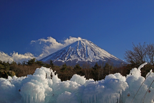 氷瀑と富士