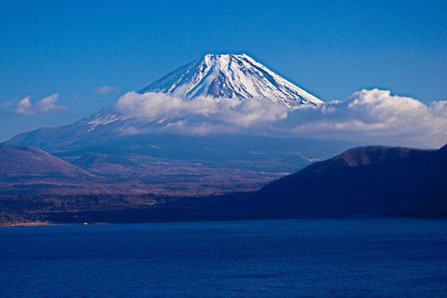 本栖湖からの富士山