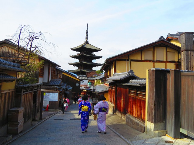 冬の京都・八坂の塔