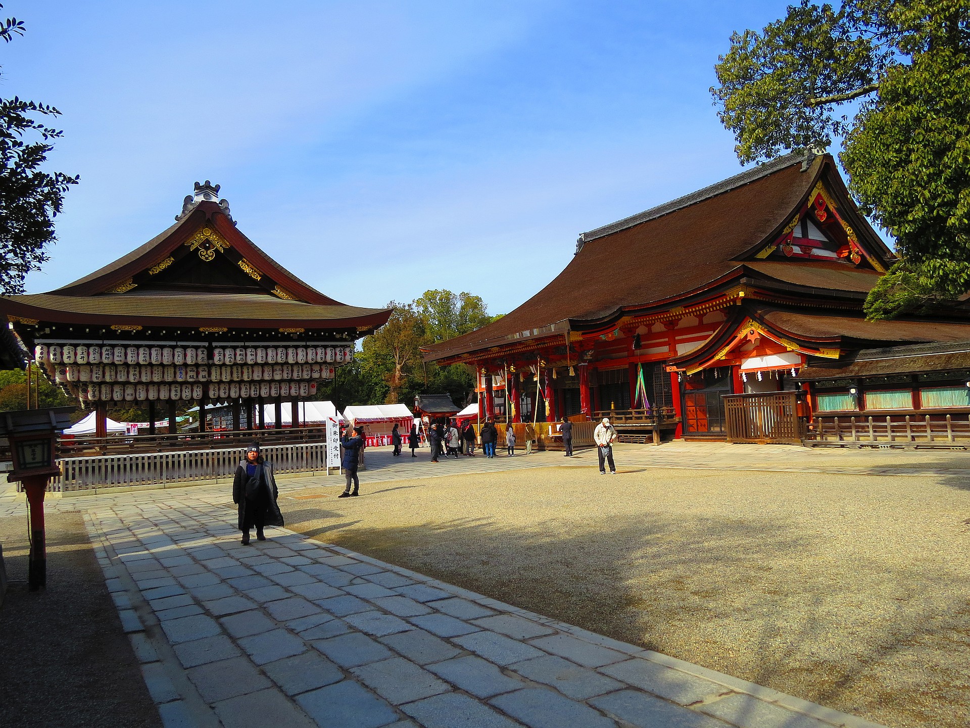 日本の風景 京都八坂神社 拝殿と本殿 壁紙19x1440 壁紙館