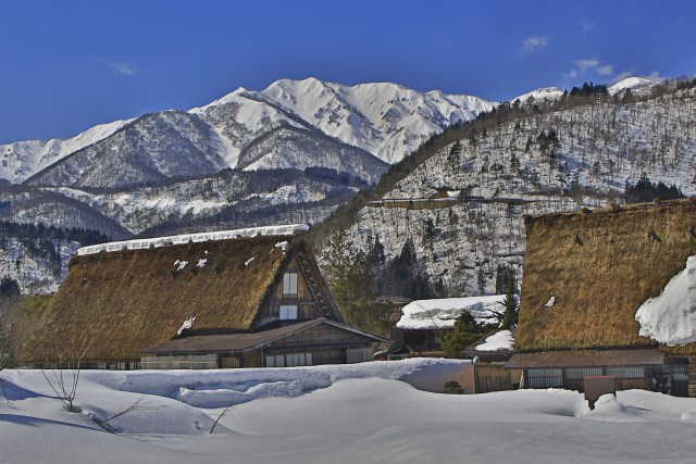 雪の白川郷