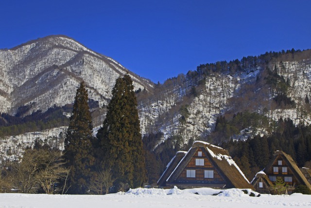 快晴の白川郷