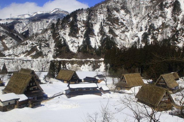 雪の菅沼集落