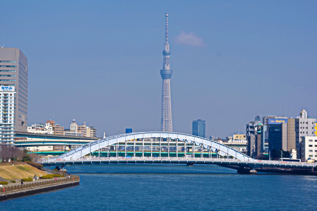 永代橋と東京スカイツリー