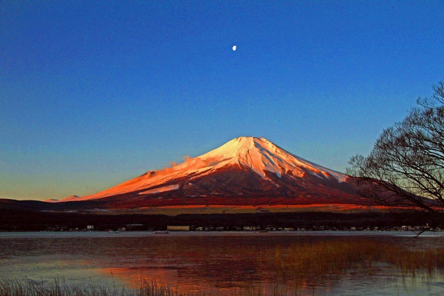 早春の富士山