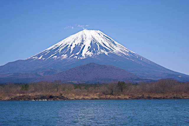 春の富士山