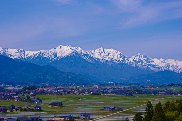 安曇野から北アルプスの山並み