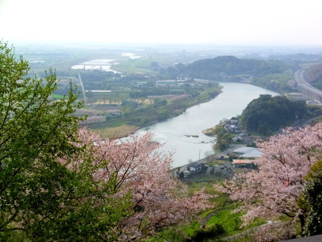 春の筑後川