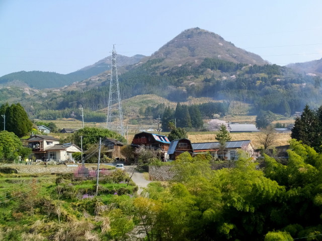 山村の春景色