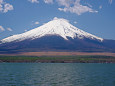 春の富士山