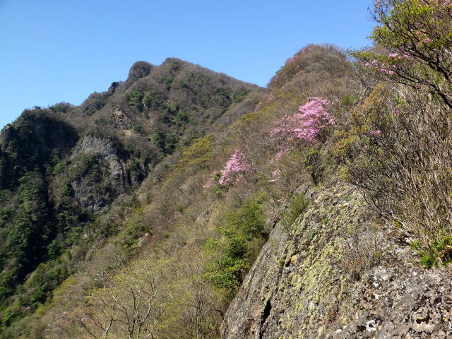 祖母山頂を目指して