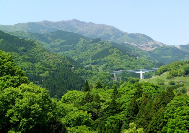 旅の途中で上岩戸大橋と古祖母山