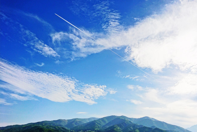 ひこうき雲・松本平