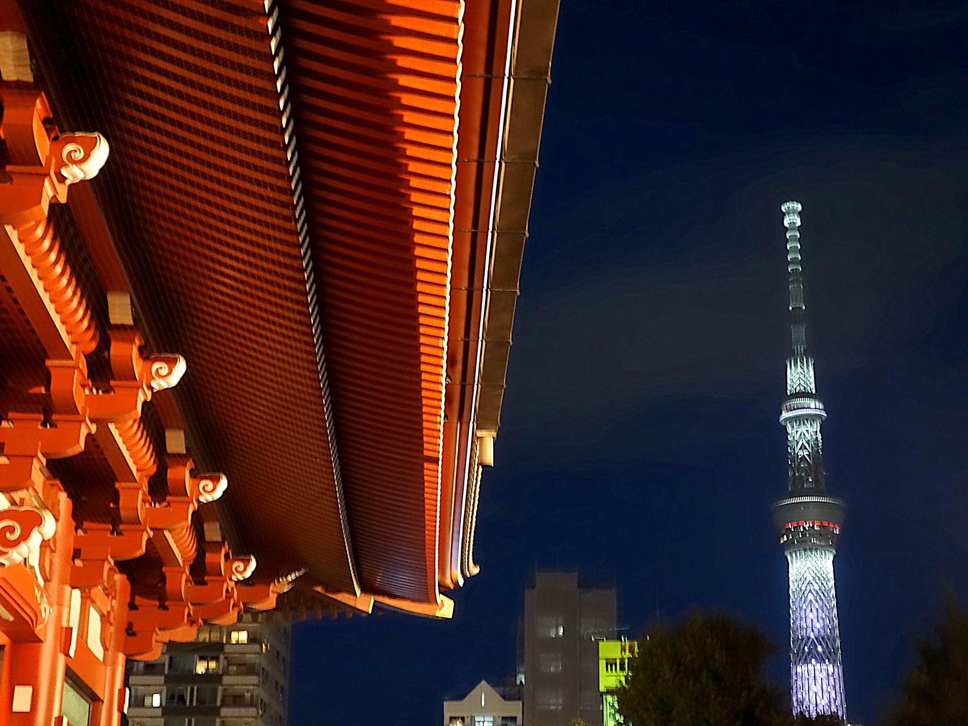 夜景 花火 イルミ 浅草寺からスカイツリーを望む 壁紙19x1440 壁紙館