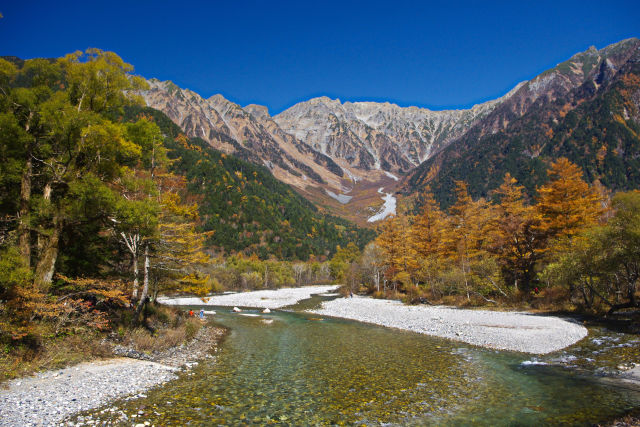 錦秋の上高地