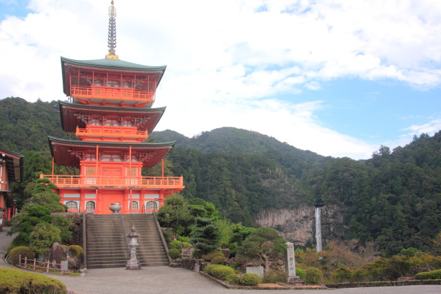 青岸渡寺三重塔