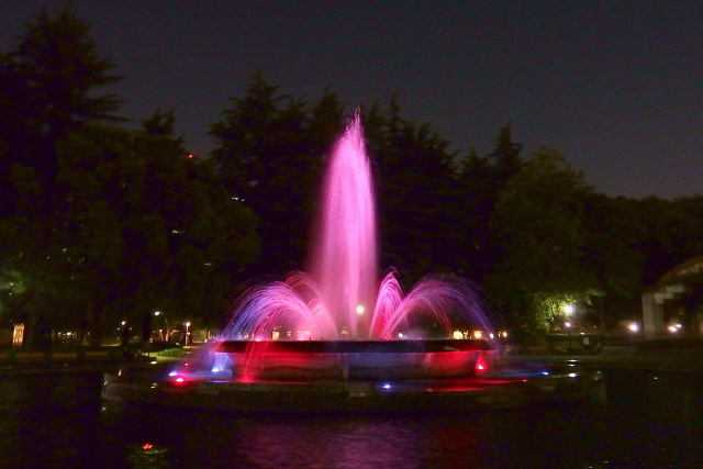 日比谷公園の噴水ライトアップ