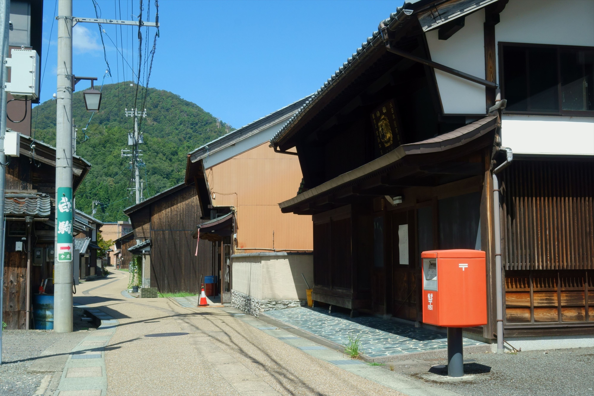 都市 街 室内 宿場町の古い家並み 2 壁紙19x1280 壁紙館