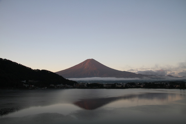 夜明けの富士山