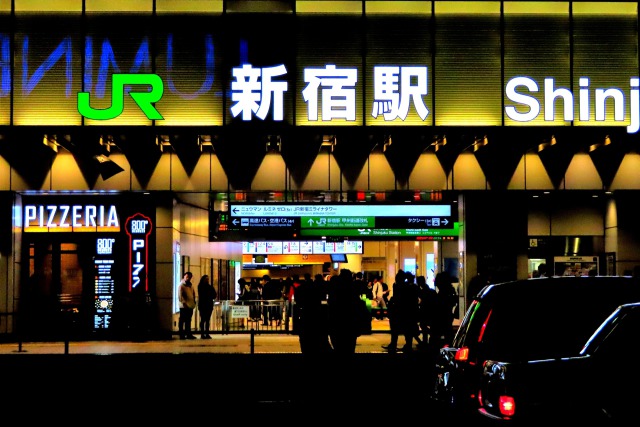 JR新宿駅の夜景