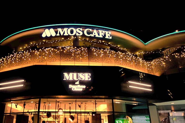 MOS CAFE