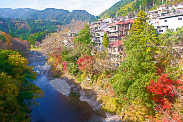 秋色の御岳渓谷