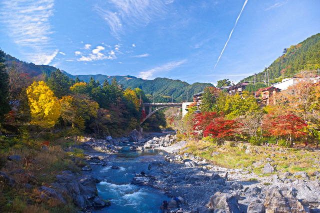 秋色の御岳渓谷