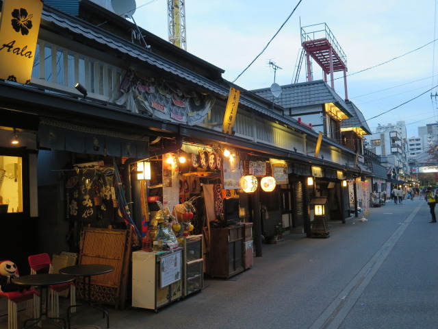 浅草・花屋敷商店街？