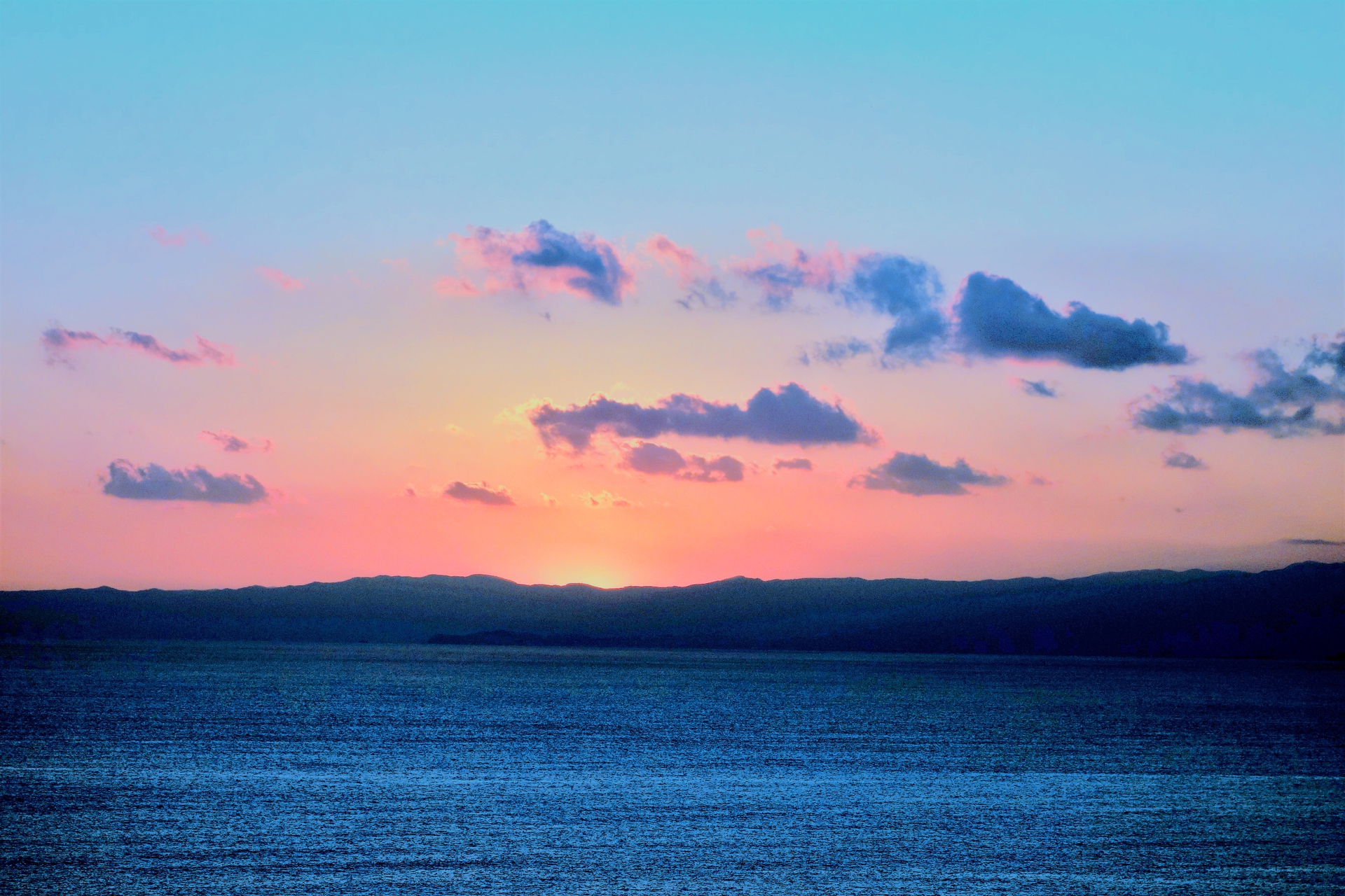 朝焼け 夕焼け 江ノ島の落日 壁紙19x1280 壁紙館