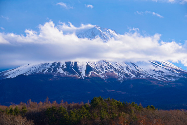 鳴沢から望む富士山