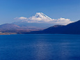 本栖湖からの富士山