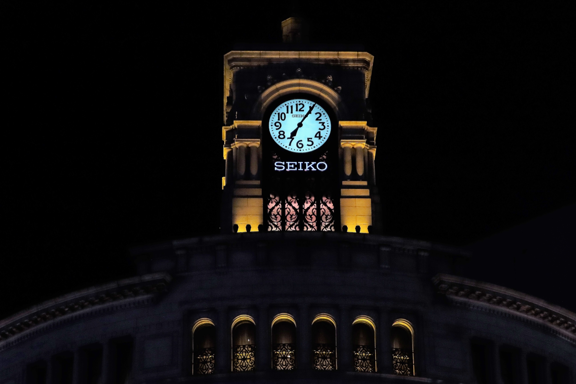 夜景 花火 イルミ 銀座和光時計台 壁紙19x1280 壁紙館