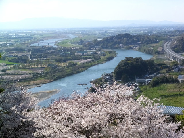 春の筑後川