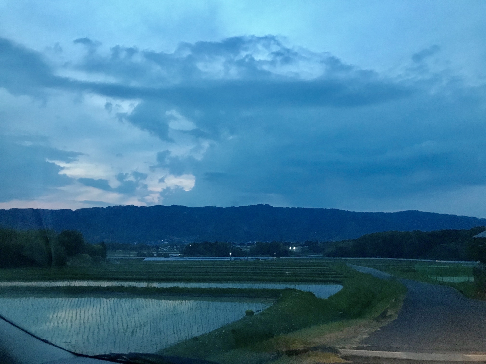 朝焼け 夕焼け 夕方の田んぼ 壁紙19x1440 壁紙館