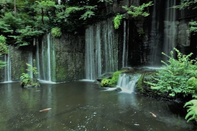 都心の滝