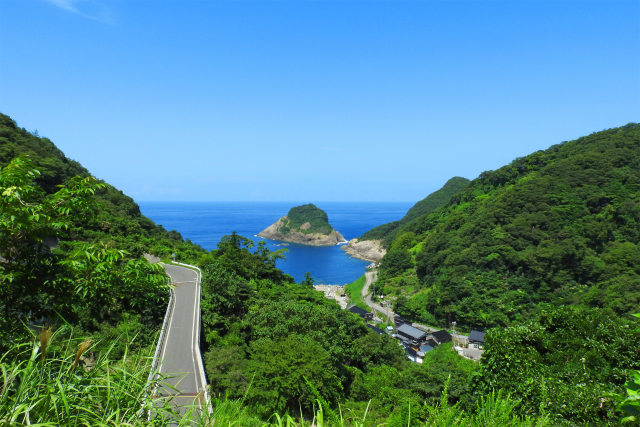 山陰の小さな漁村 夏