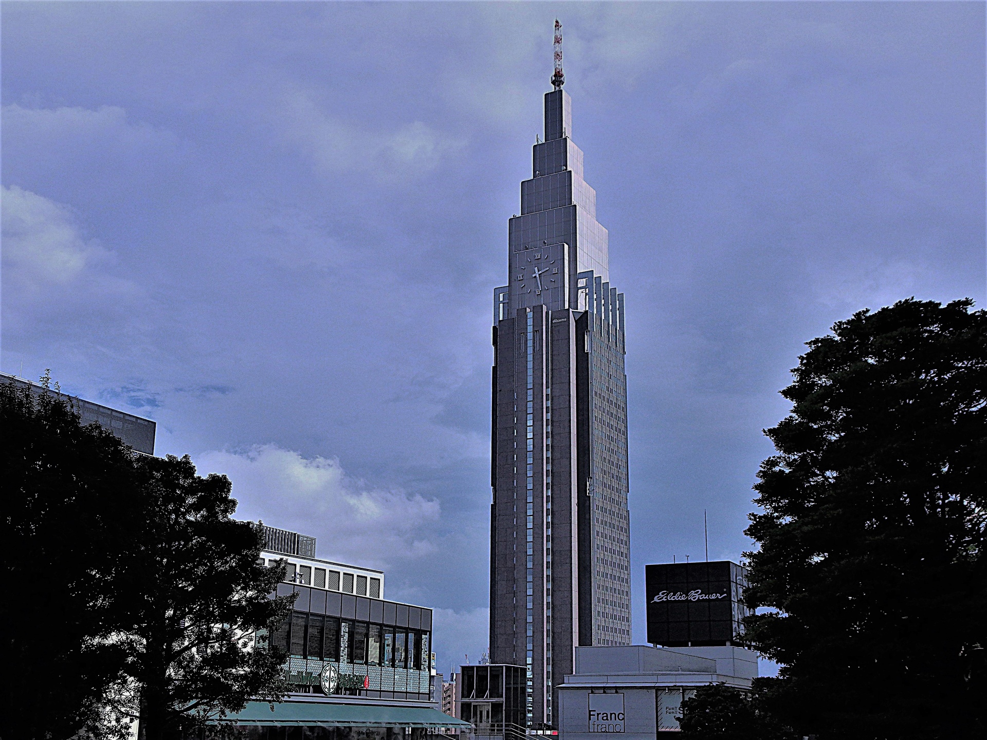 都市 街 室内 ドコモタワー 壁紙19x1440 壁紙館