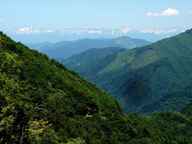 天生峠から北アルプス