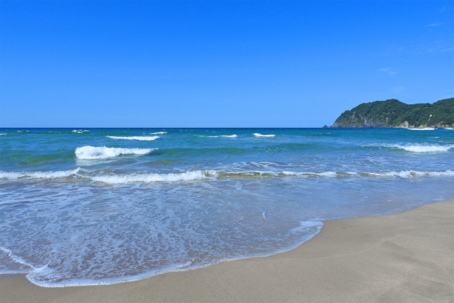 砂浜と波と夏空5